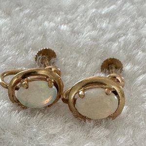 Solid 14K Yellow Gold & Opal stone Earrings